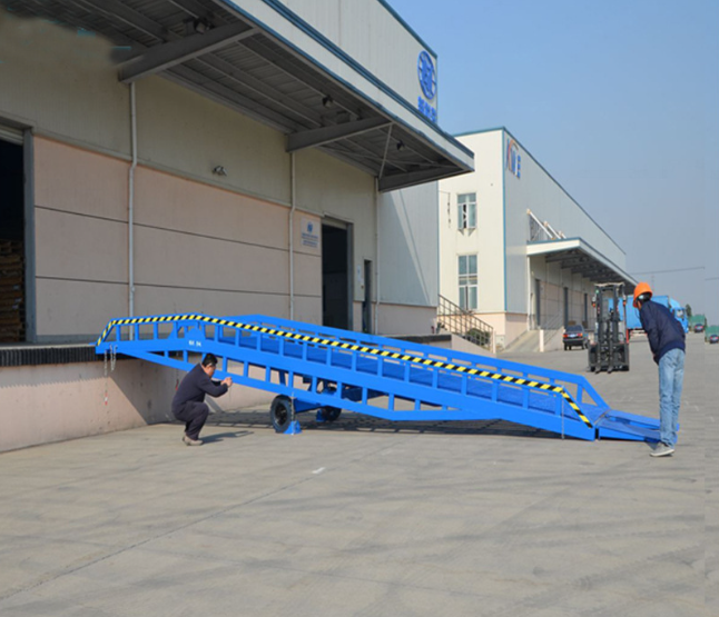 松原移动式登车桥应用