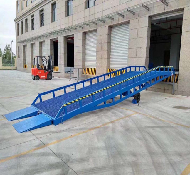 松原移动式登车桥装卸